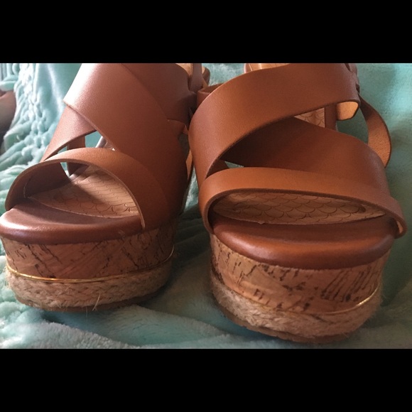 New - Nature breeze cognac wedge sandal. Size 8. - Picture 4 of 5